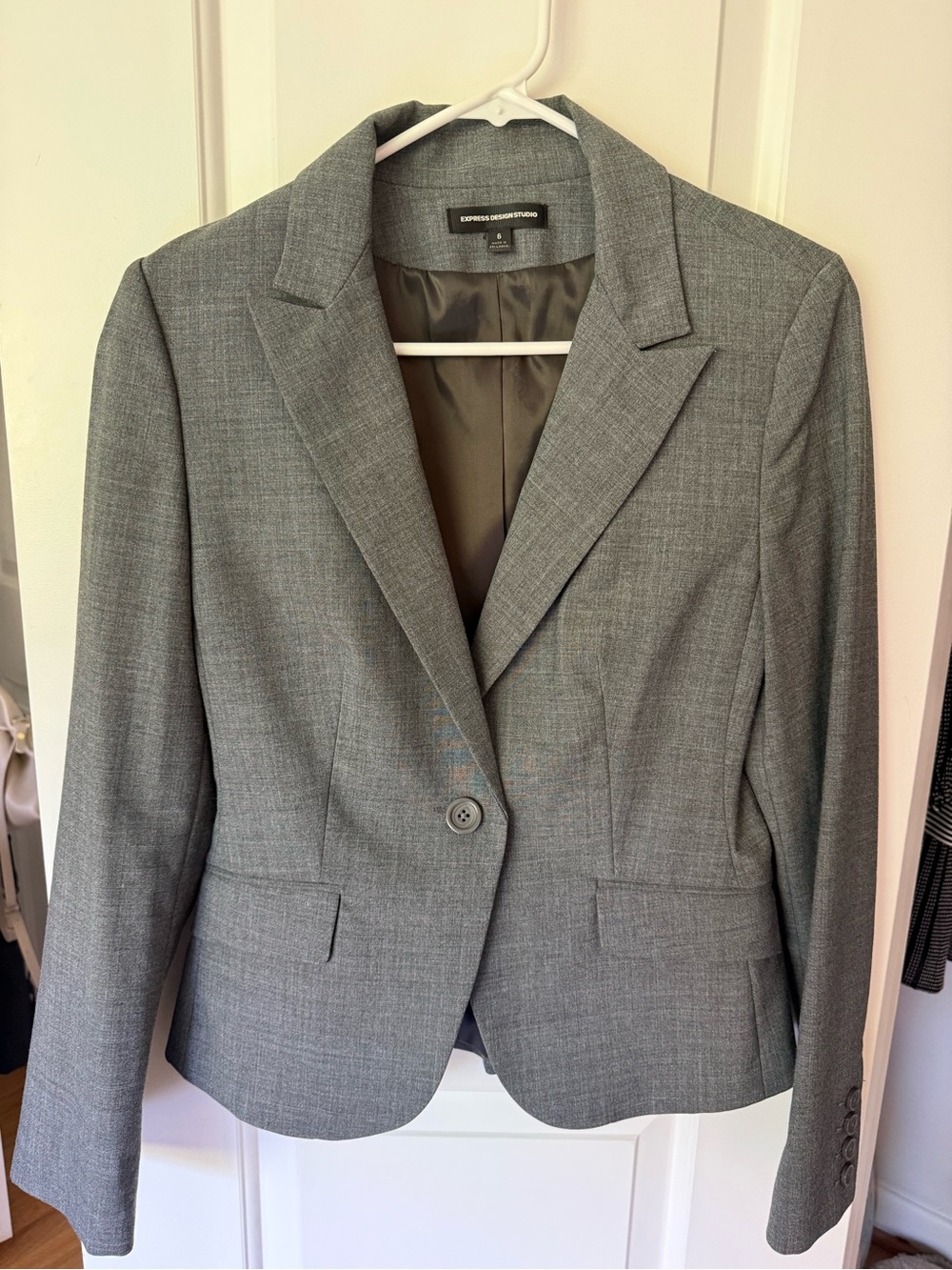 Express Women's Gray Notch Lapel Single-Button Blazer